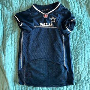 Dog Dallas Cowboys jersey